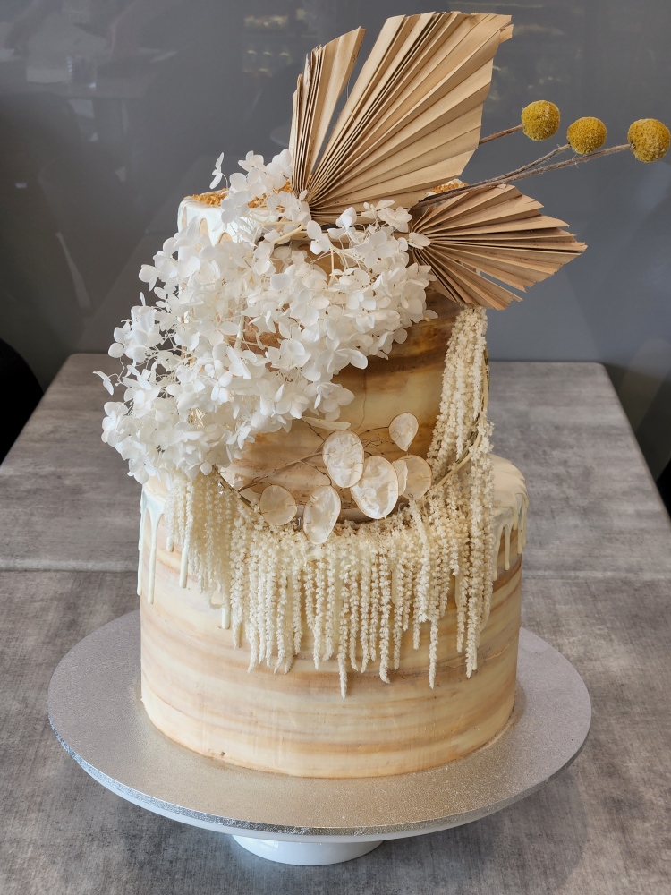 Engagement Cake Dry Flower arrangement